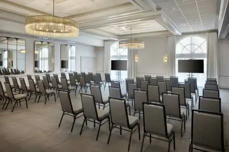 DoubleTree Suites by Hilton Lexington - 31
