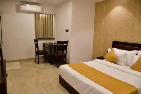 Grand Lotus Inn - 36