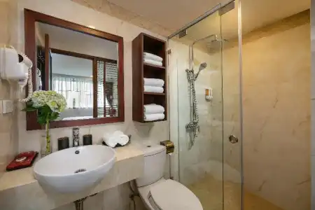 Vision Premier & Spa - 74