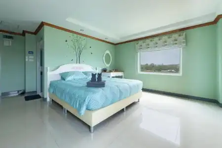 The Lilly - 60