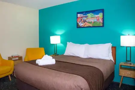 Bowmont Motel - 58