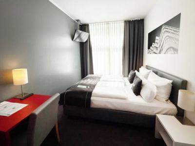 Garner Berlin - Gendarmenmarkt by IHG - 65