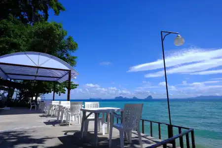 Koh Ngai Cliff Beach Resort - 14