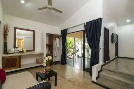 Apsara Greenland Boutique - 104