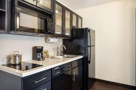Sonesta Simply Suites Garden Grove Anaheim - 33
