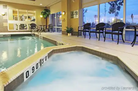 Holiday Inn Express & Suites Brampton by IHG - 13