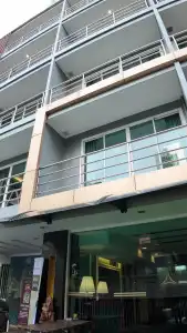 iCheck inn Residences Sukhumvit 20 - 0