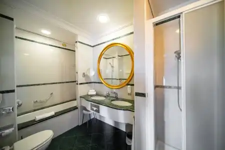 LA RESIDENCE & IDROKINESIS – Thermal Rehab - 7