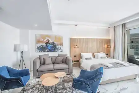 The Blue Ivy and Suites - 102