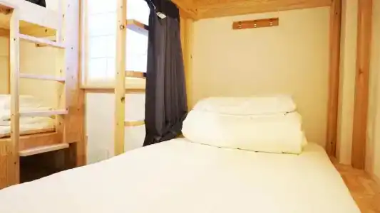 Poly Hostel 2 Namba - 62