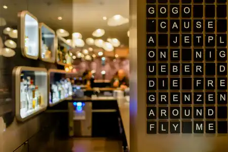 Motel One Frankfurt-Airport - 14