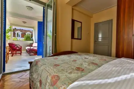 Villa Velzon Guesthouse - 19