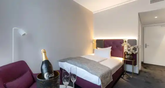 PLAZA Premium München - 3