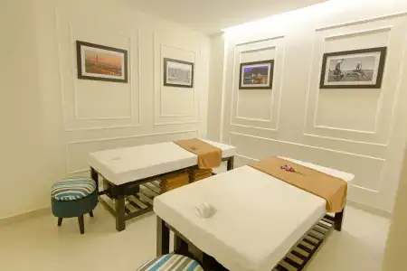 Central & Spa - 15
