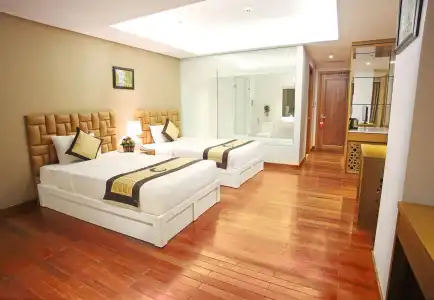 Cosmopolitan - 3