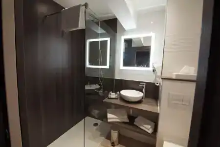 Hôtel le Kennedy, Clermont-Ferrand, The Originals Relais - 111