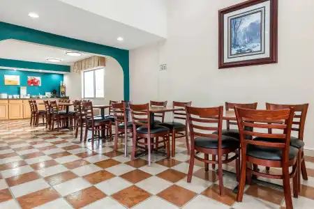 Quality Inn & Suites Bloomington University Area - 17