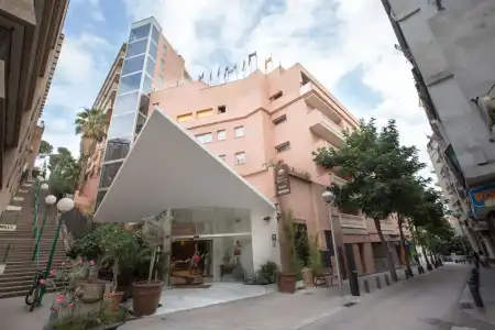 Alba Seleqtta - 0