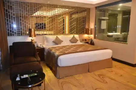 Best Western Chinatown - 85