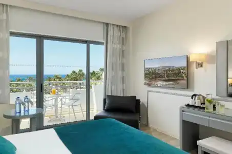 St. George Beach & Spa Resort - 88