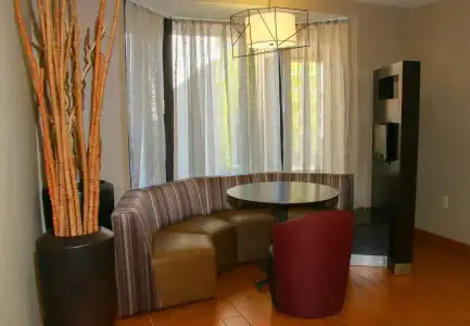 Courtyard Chesapeake Greenbrier - 14