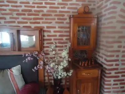 Nana's Guesthouse - 1