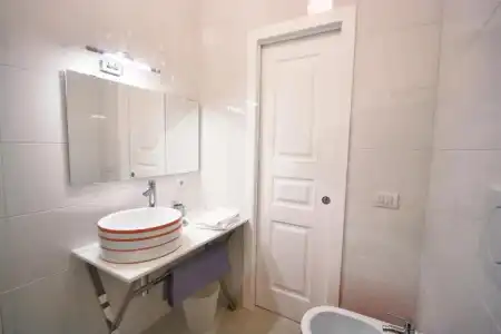 Capri Inn - 8