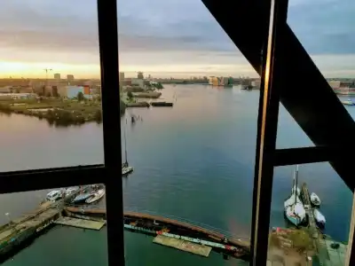 Crane Faralda Amsterdam - 108
