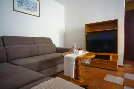 Apartments and Rooms Degra - 91