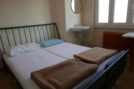 Lake Como Hostel - 4