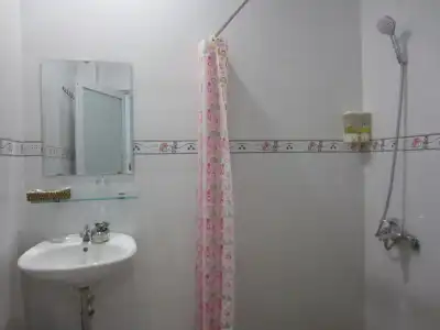 Ngan Giang Guest House - 8