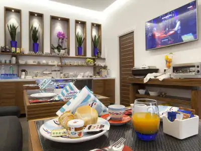 Tasso Suites & Spa - 38
