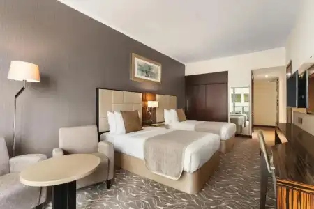 Hawthorn Suites by Wyndham Center - 58