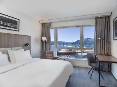 Radisson Blu, - 33