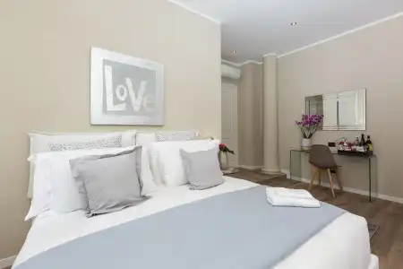 126 Gracchi Suites - 2
