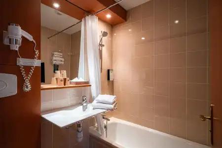 Hôtel Kyriad Rennes Nord - 44