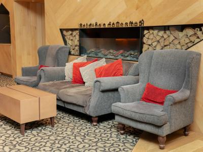 Comfort Suites Tokyo Bay - 2