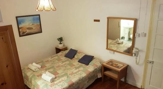 TRIANON Hostel - Central Paphos Old Town - 15