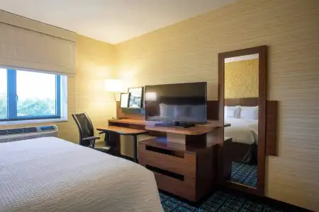 Fairfield Inn & Suites New York Queens/Fresh Meadows - 5
