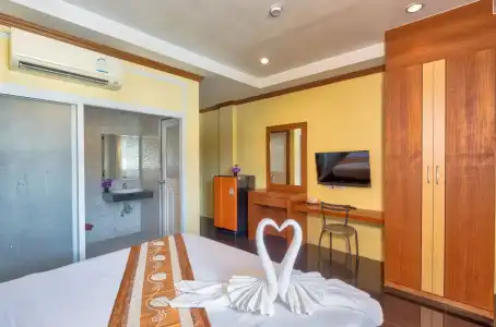 TJ Patong - 5