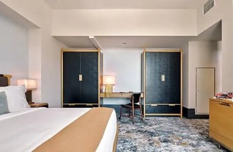 Clayton and Members Club - 80