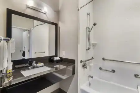 Best Western Plus Laredo Inn & Suites - 35
