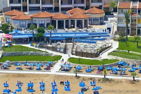 MyroAndrou Beach Apartments - 4
