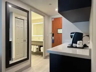 Holiday Inn Express & Suites Brampton by IHG - 62