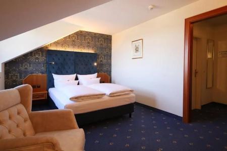 Bayerischer Hof Dresden - 51