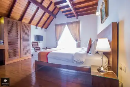 Serenus Boutique Villa - 14