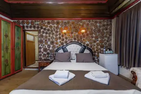 Kayatas Cave Suites - 61