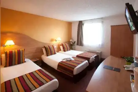 Sure by Best Western Bordeaux Lac - 44