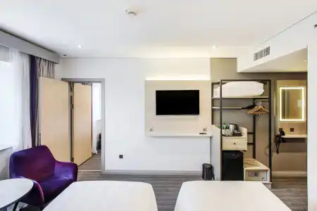 Premier Inn Dubai International Airport - 37
