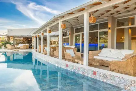 Paradise Island Villas - 12
